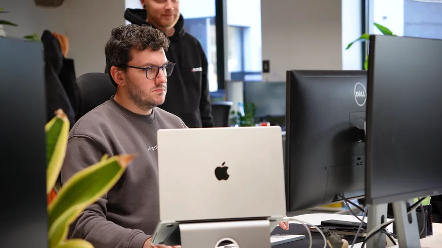 Abstimmung im Team zur CMS-Struktur und redaktionellen Workflows Abstimmung im Team zur CMS-Struktur und redaktionellen Workflows