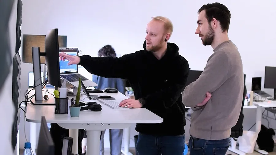 Beratungsgespräch über Webdesign für komplexe B2B-Websites Beratungsgespräch über Webdesign für komplexe B2B-Websites